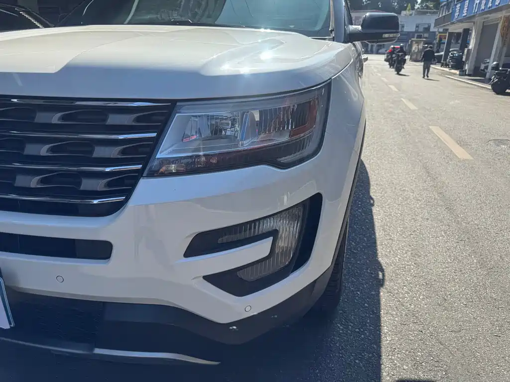 Explorer (Import) 2.3 T Style