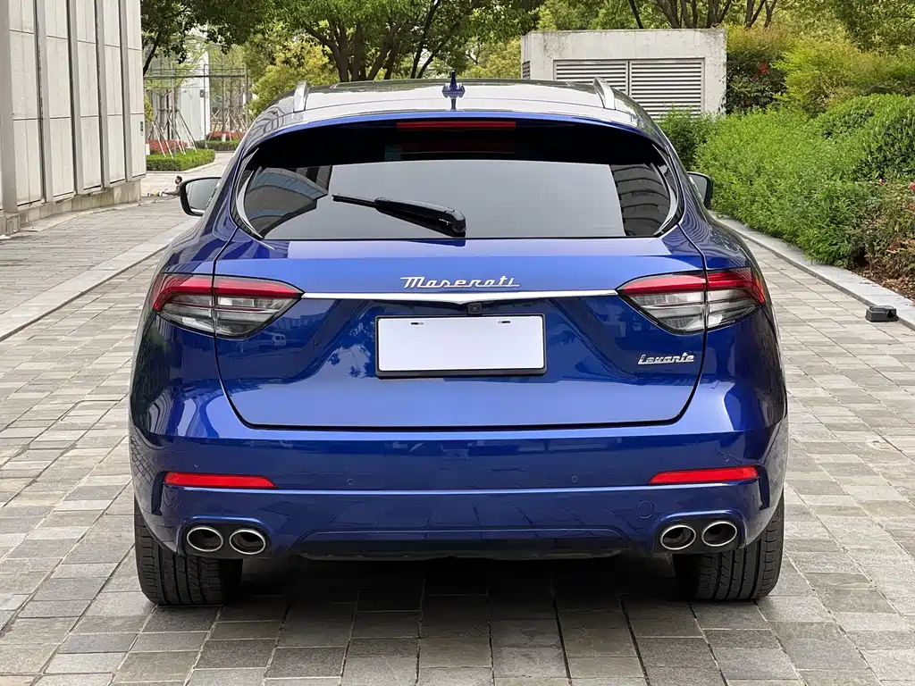 Levante 2.0 T GT Sharp Edge