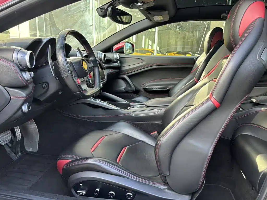 GTC4 Lusso 6.3 L V12