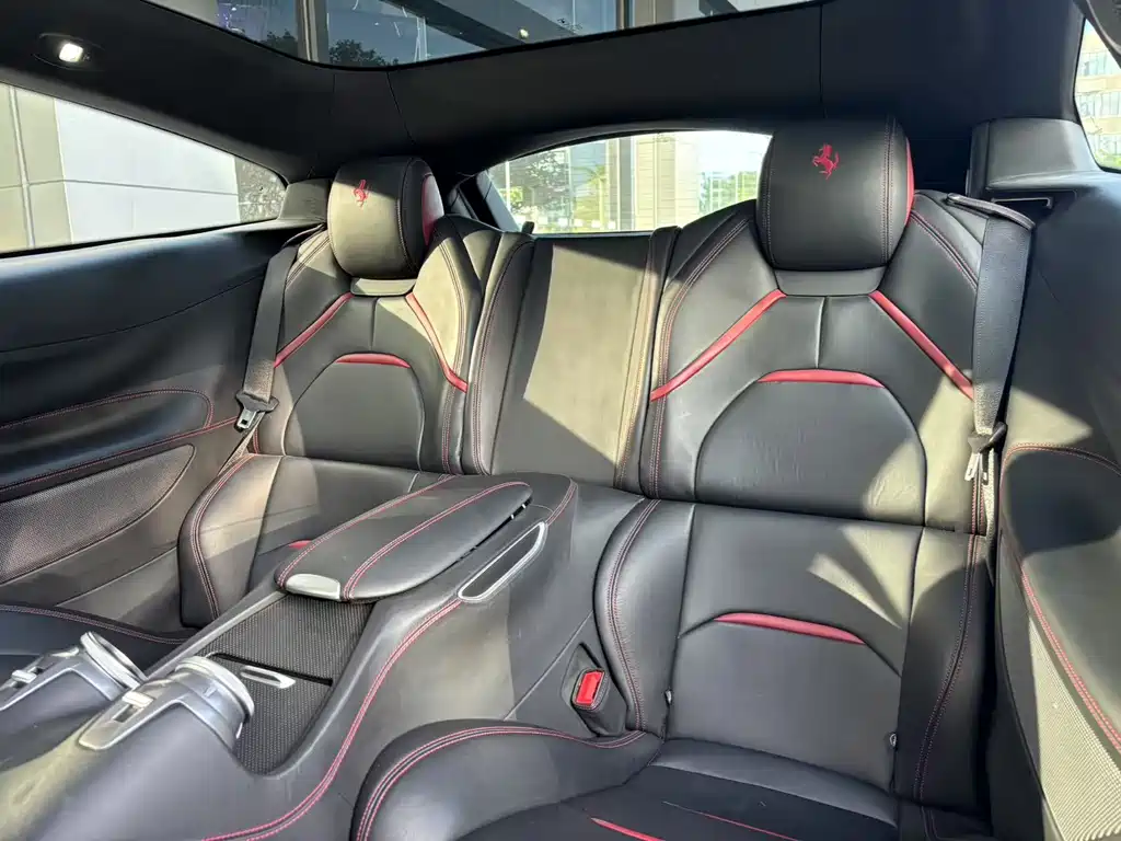 GTC4 Lusso 6.3 L V12