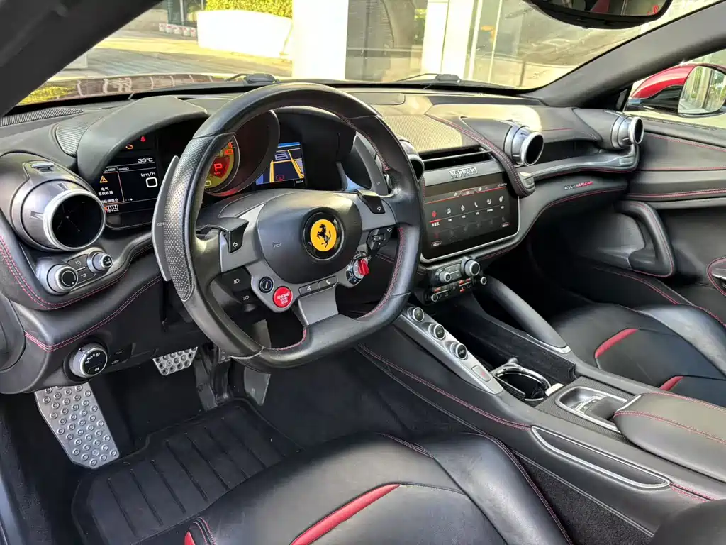 GTC4 Lusso 6.3 L V12