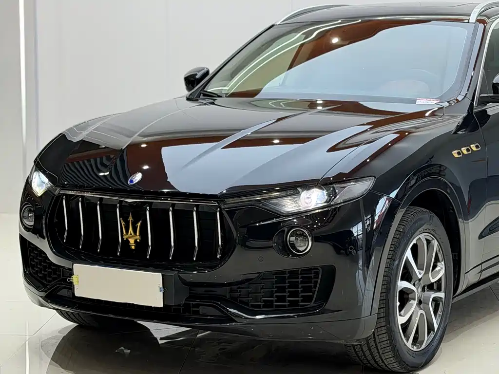 Levante 3.0 T Standard