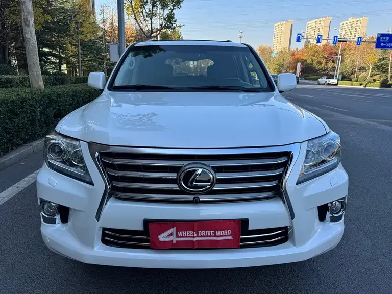 Lexus LX 570