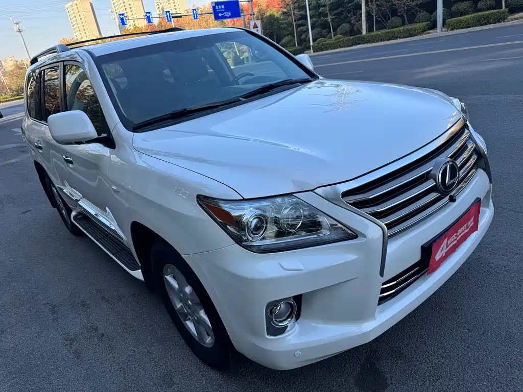 Lexus LX 570
