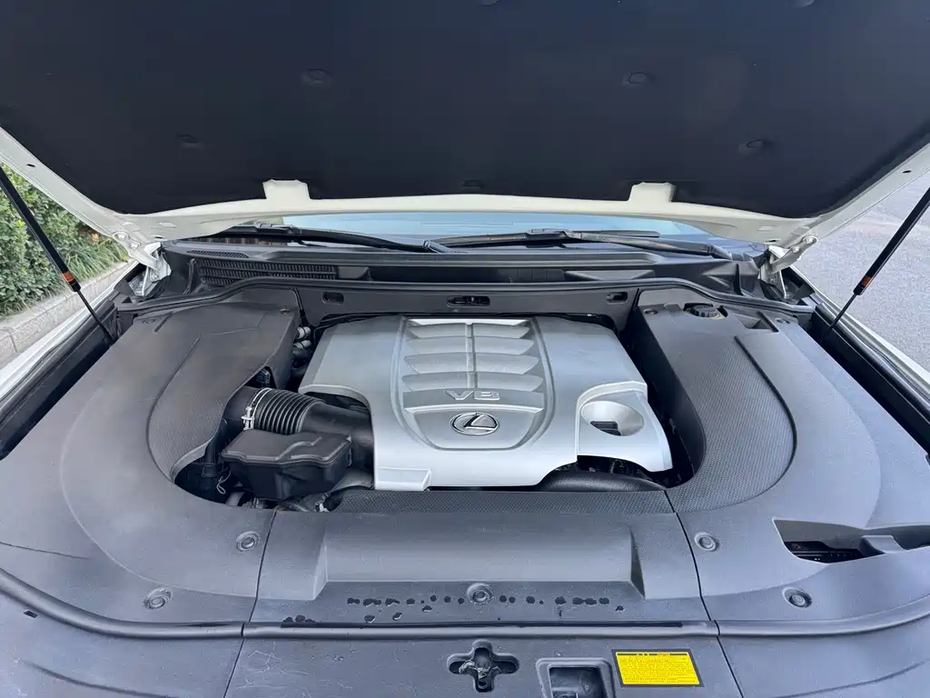 Lexus LX 570
