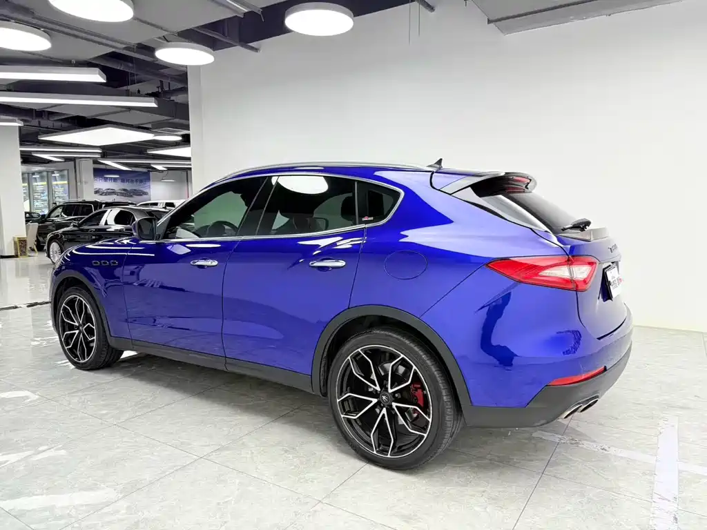 Levante 3.0 T Classic