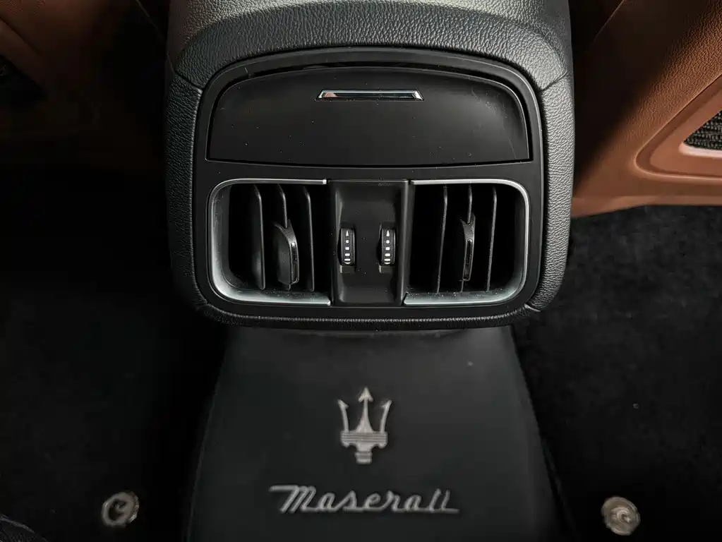 Levante 3.0 T Classic