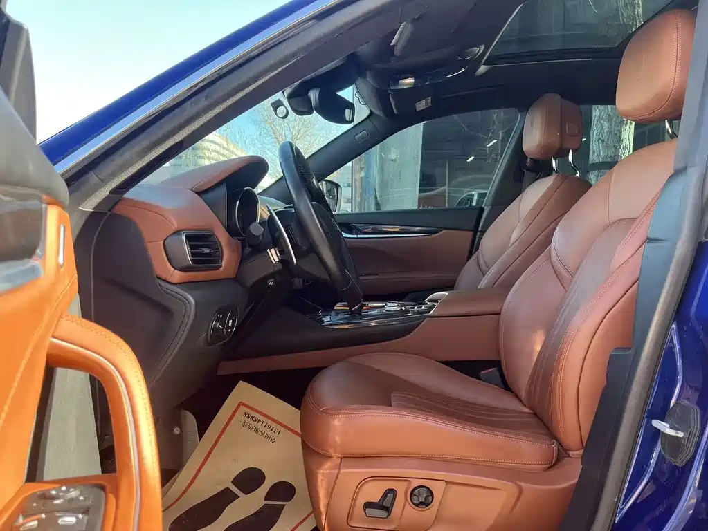 Levante 3.0 T Standard