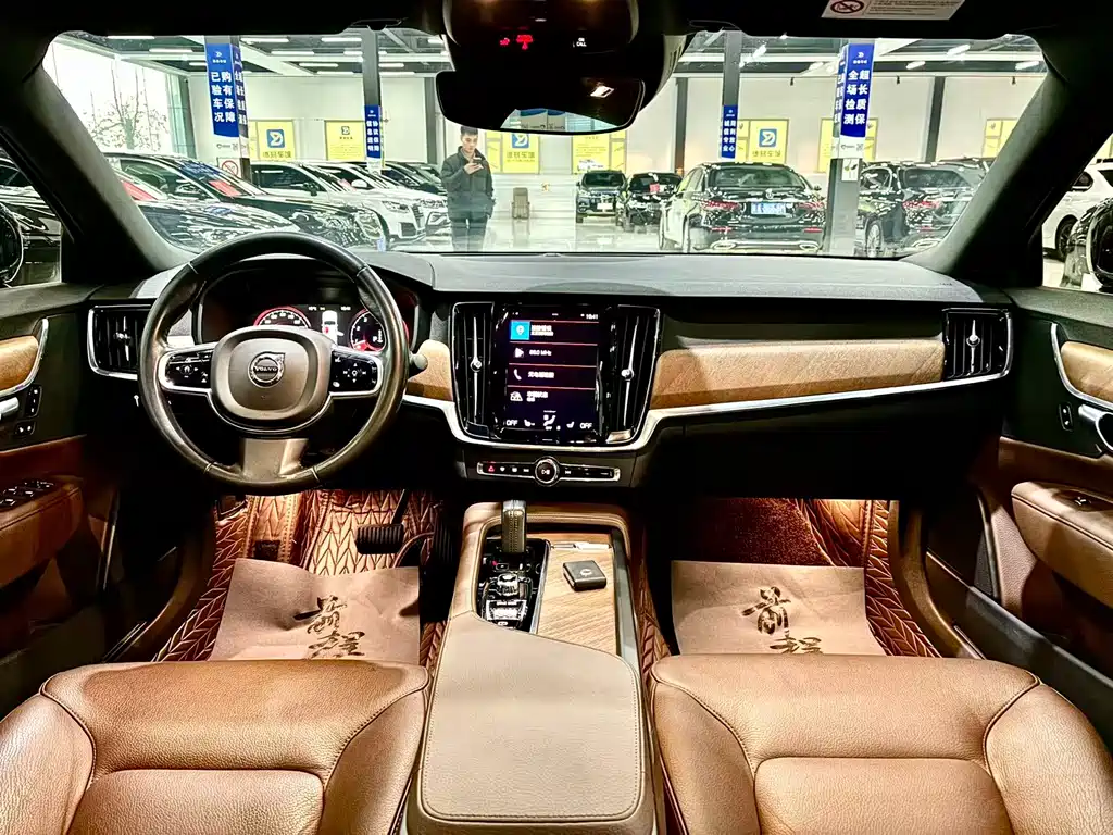 Volvo S90 B5 Smart Ease Luxury
