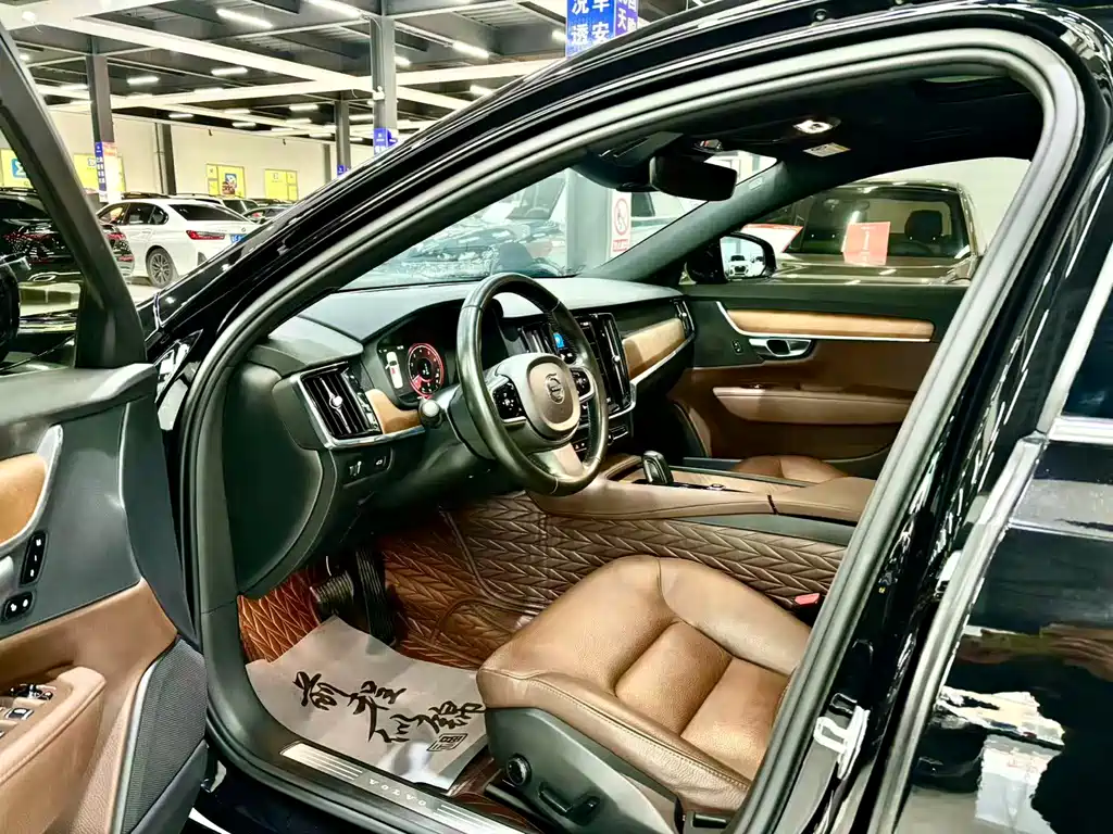 Volvo S90 B5 Smart Ease Luxury