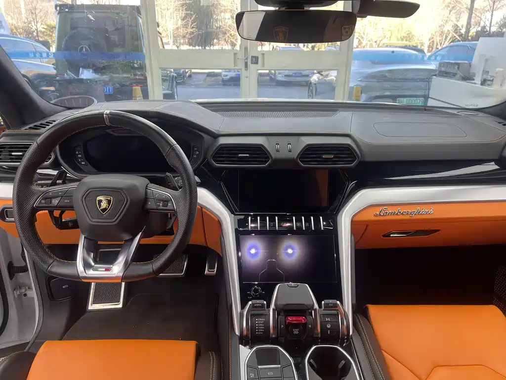 Urus 4.0 T V8