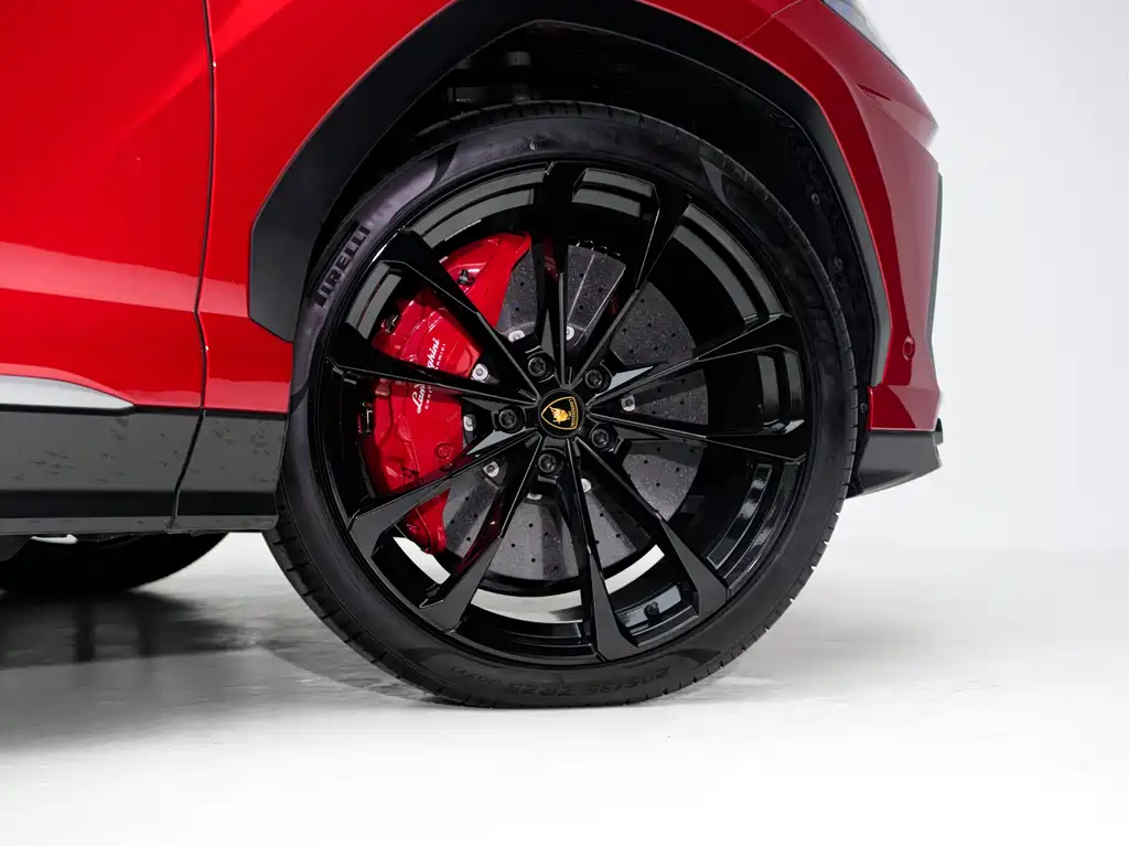 Urus 4.0 T V8