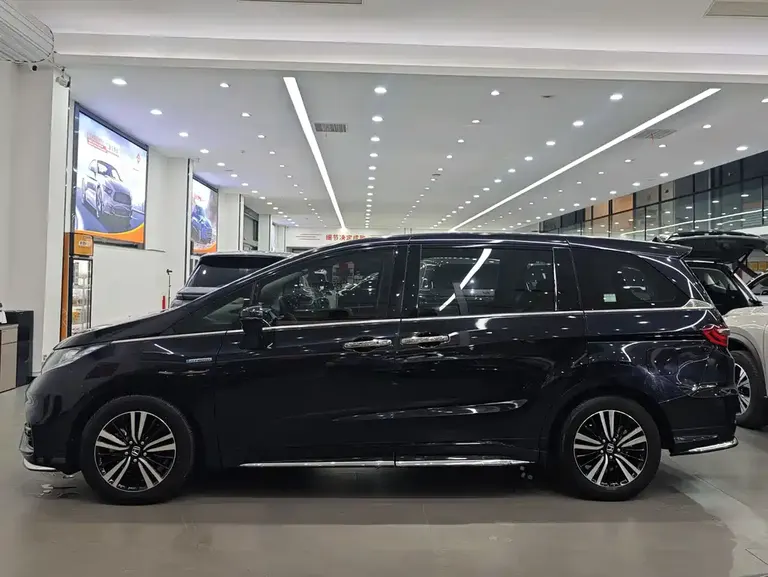 Honda Odyssey 2.0 L Sharp· Smart Enjoyment