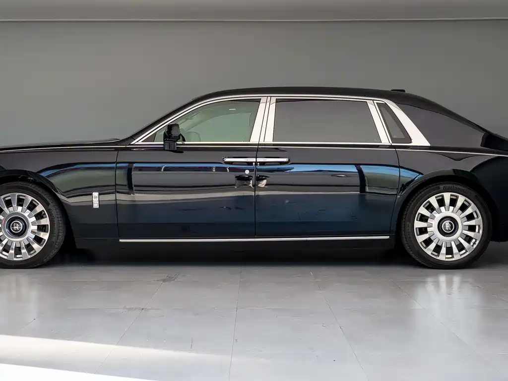 Phantom 6.7 T LWB Range