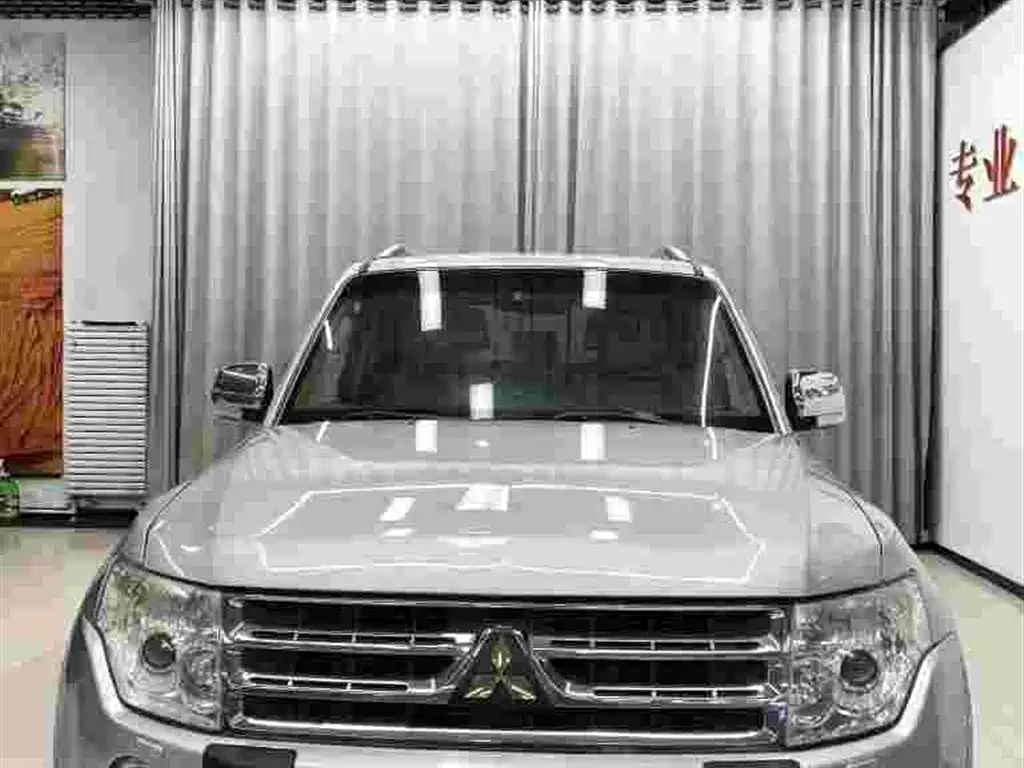 Pajero (Import) 3.0 L Luxury