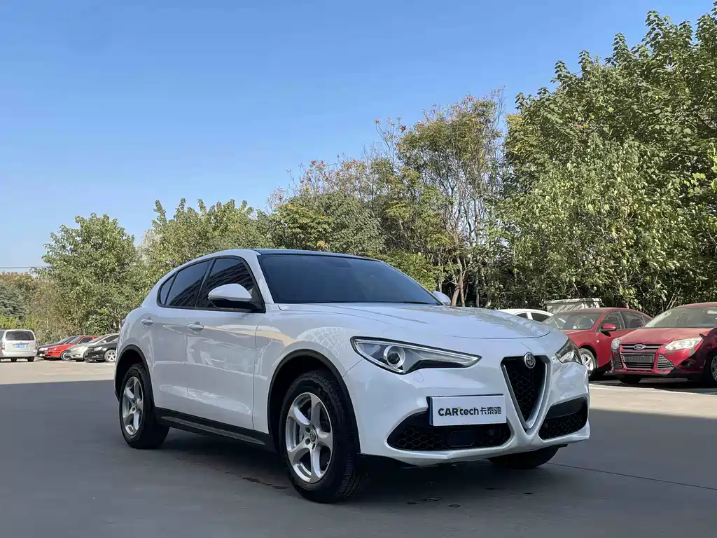 Stelvio 2.0 T 200 HP Elite