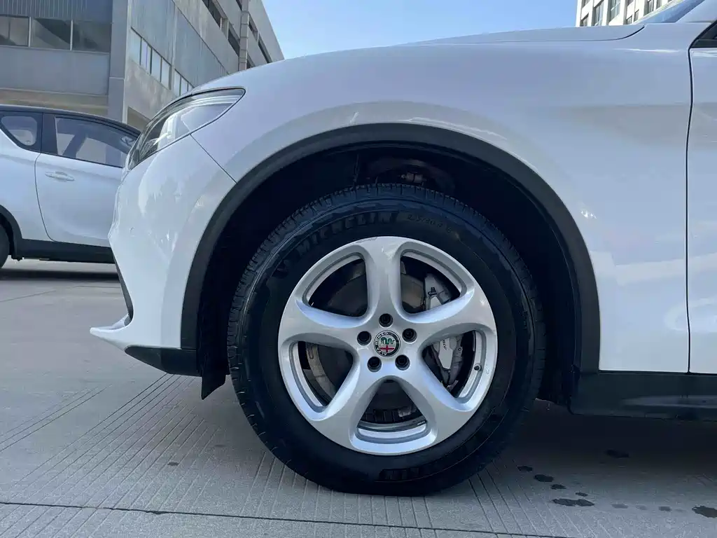 Stelvio 2.0 T 200 HP Elite