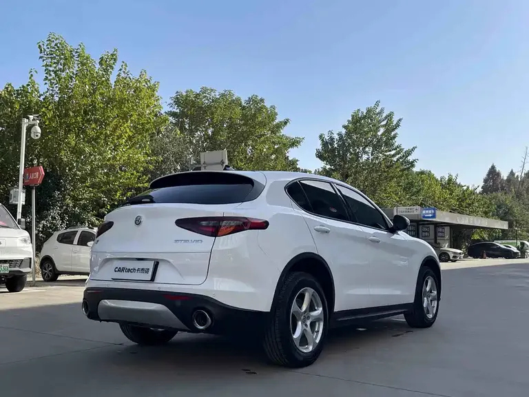 Alfa Romeo Stelvio 2.0 T 200 HP Elite