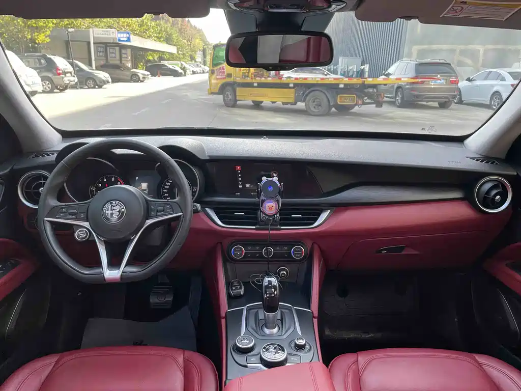 Stelvio 2.0 T 200 HP Elite