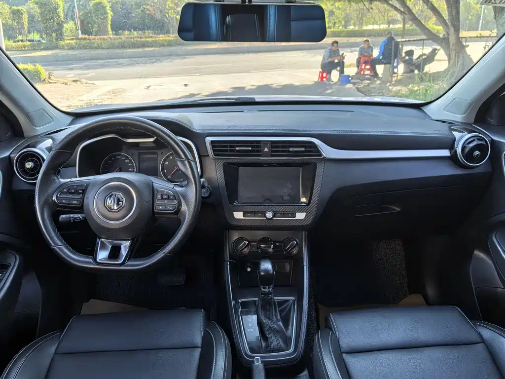 MG ZS 1.5 L Auto Luxury CN-V