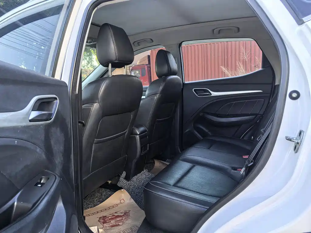 MG ZS 1.5 L Auto Luxury CN-V