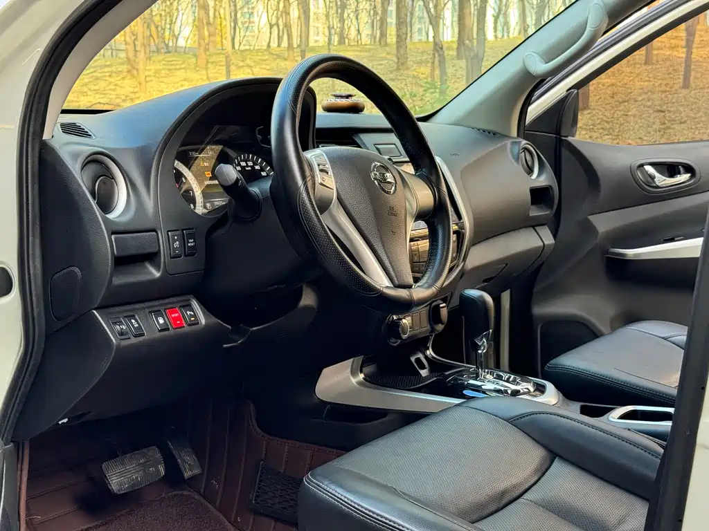Terra 2.5 L XL Upper 4 WD Auto 4 WD Luxury
