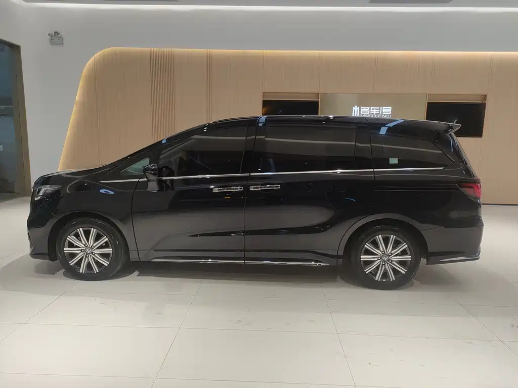Odyssey 2.0 L e:HEV Sharp· Leading Enjoyment