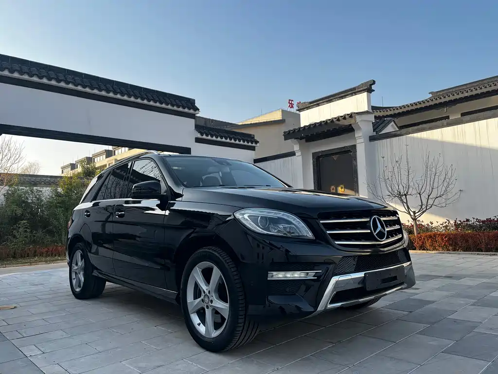 Mercedes-Benz M-Class ML 400 4 MATIC Dynamic