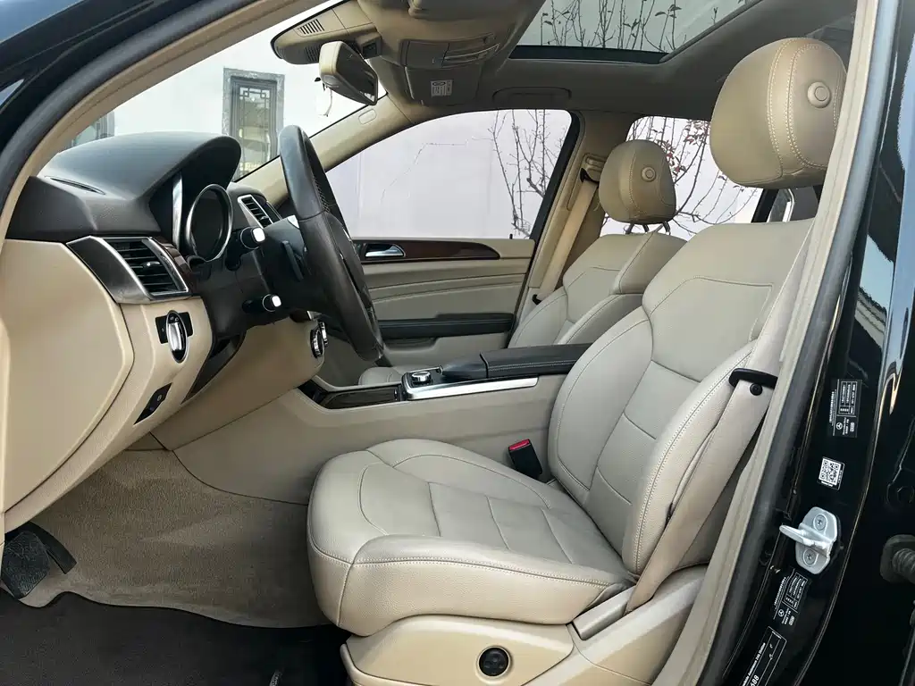 Mercedes-Benz M-Class ML 400 4 MATIC Dynamic