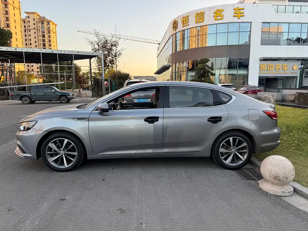 MG6 20 T Auto Sport