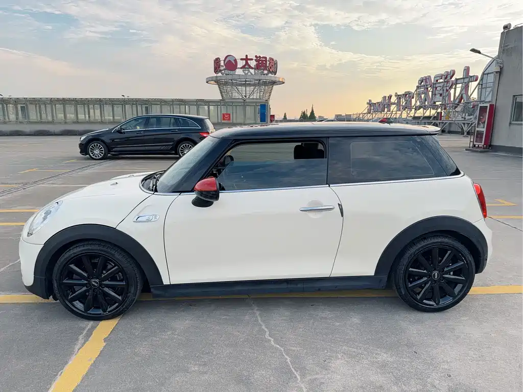 MINI 2.0 T COOPER S Fun
