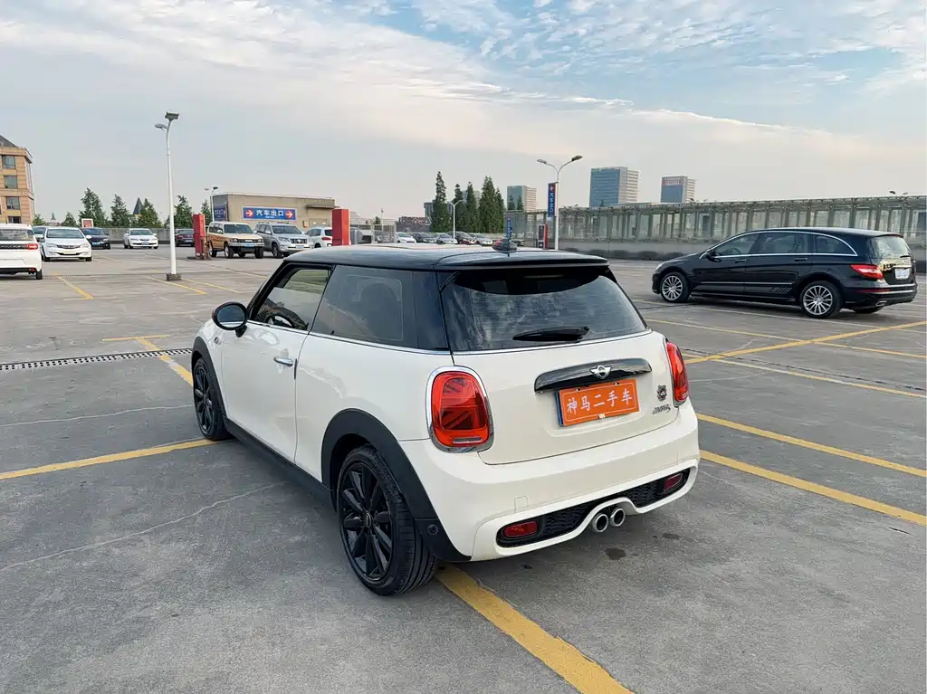 MINI 2.0 T COOPER S Fun