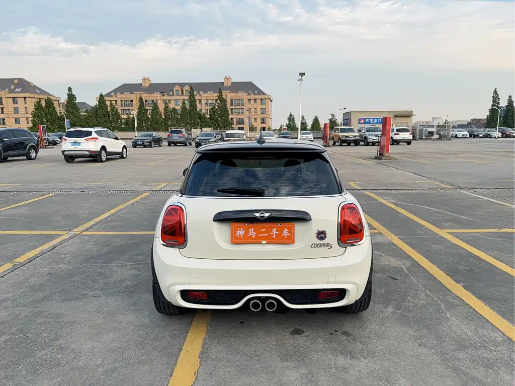 MINI 2.0 T COOPER S Fun