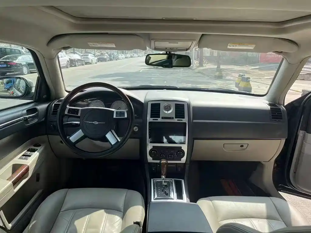 Chrysler 300 C 2.7 L Business