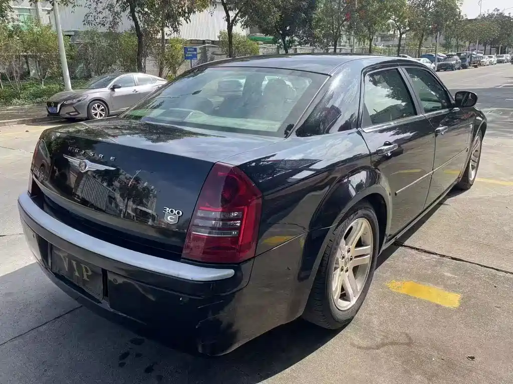 Chrysler 300 C 2.7 L Business