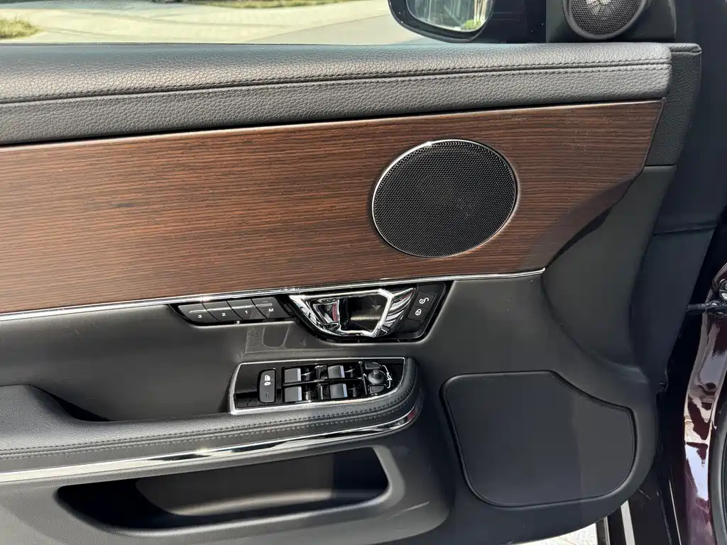 Jaguar XJ XJL 3.0 SC 2 WD Graceful Business
