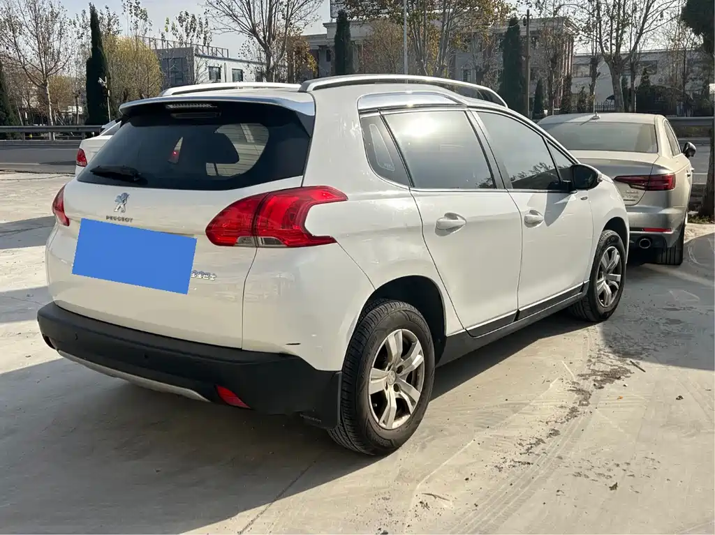 Peugeot 2008 2014 1.6 L Manual Trendy