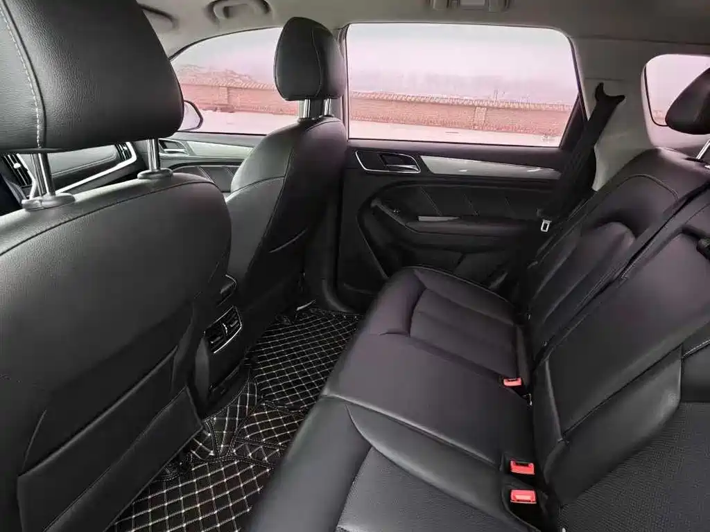 Roewe RX5 20 T Auto 4 G Connected Transcend Flagship