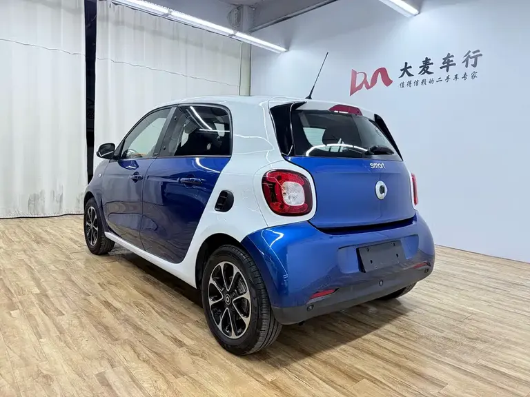 smart forfour 1.0 L 52 kW Passion
