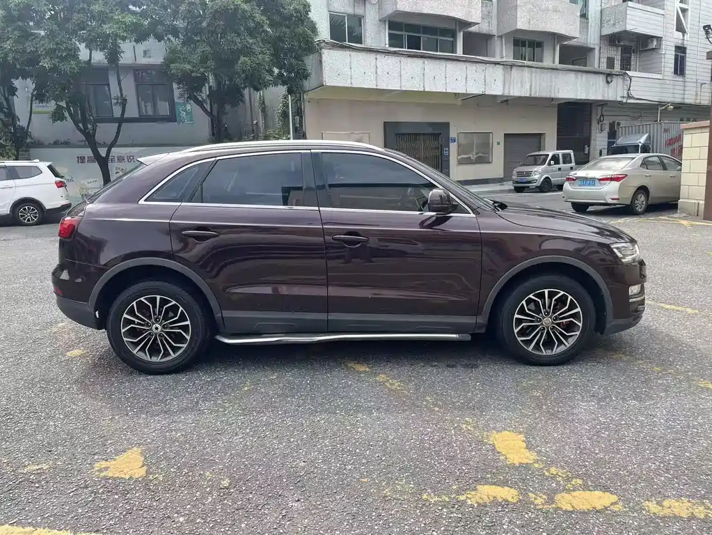 Zotye SR7 1.5 T CVT Rubik Heart