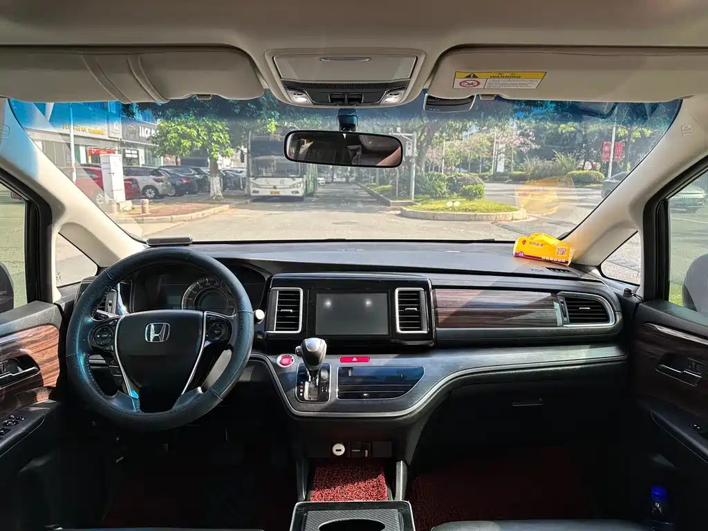 Elysion 2.4 L Style