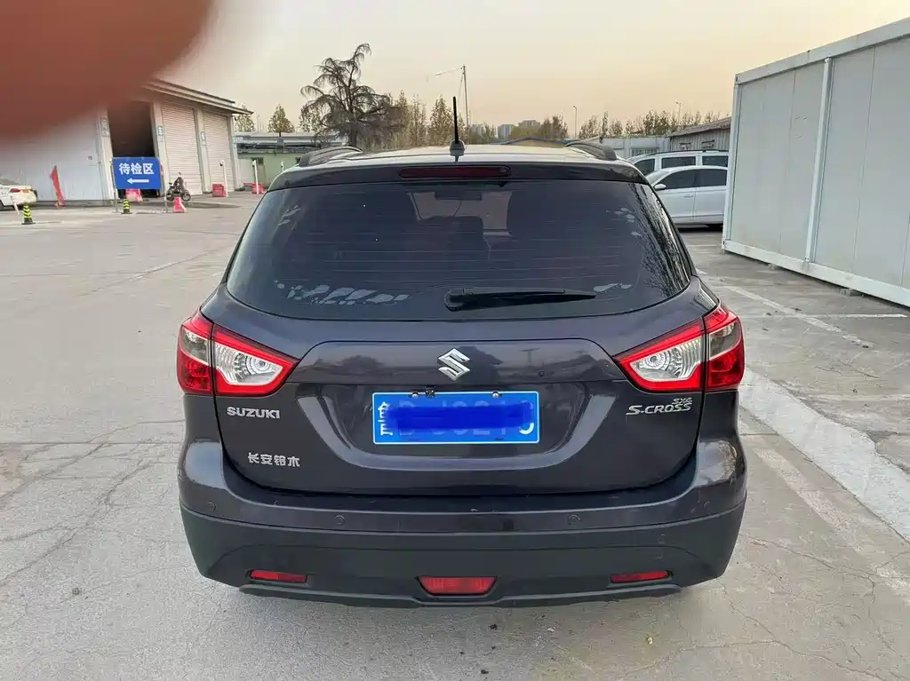 S-Cross 1.6 L CVT 2 WD Progressive