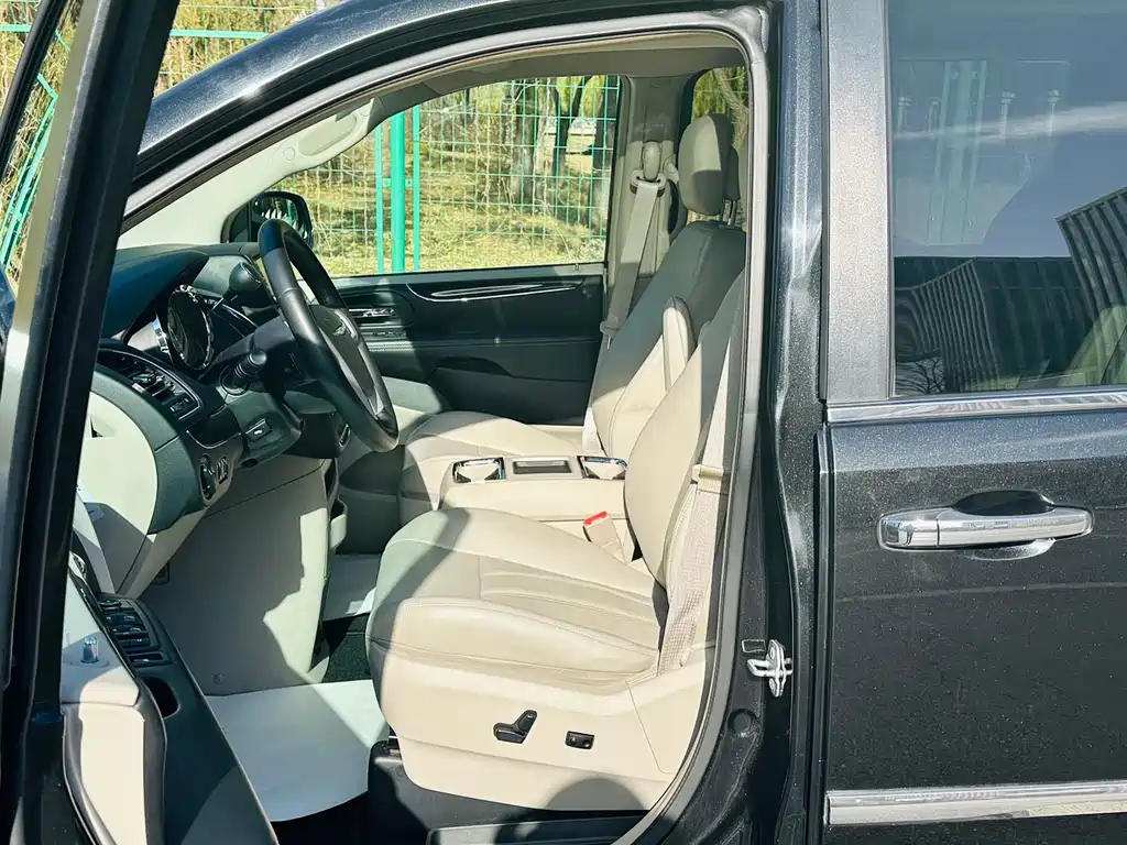 Pacifica (Import) 3.6 L Comfort