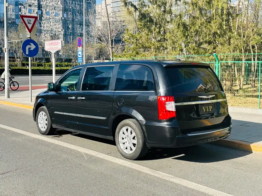Pacifica (Import) 3.6 L Comfort