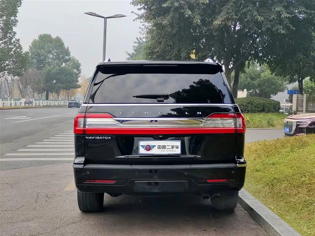 Navigator 3.5 T Honor Shine