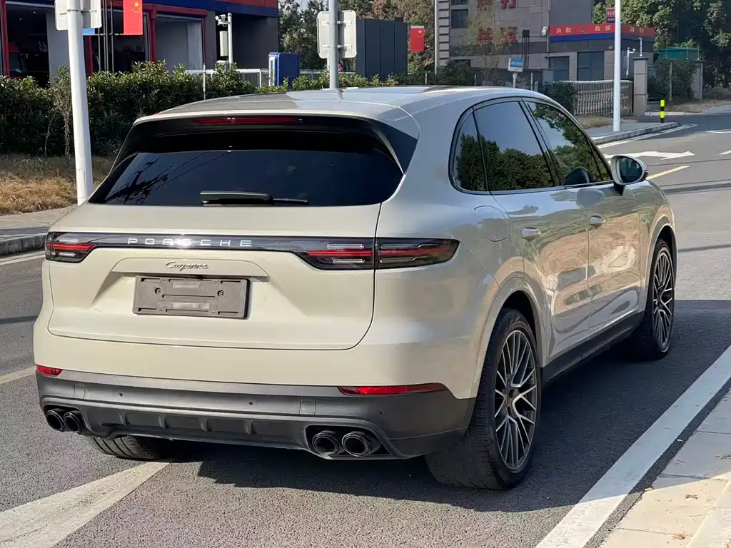 Cayenne NEV Cayenne E-Hybrid 2.0 T