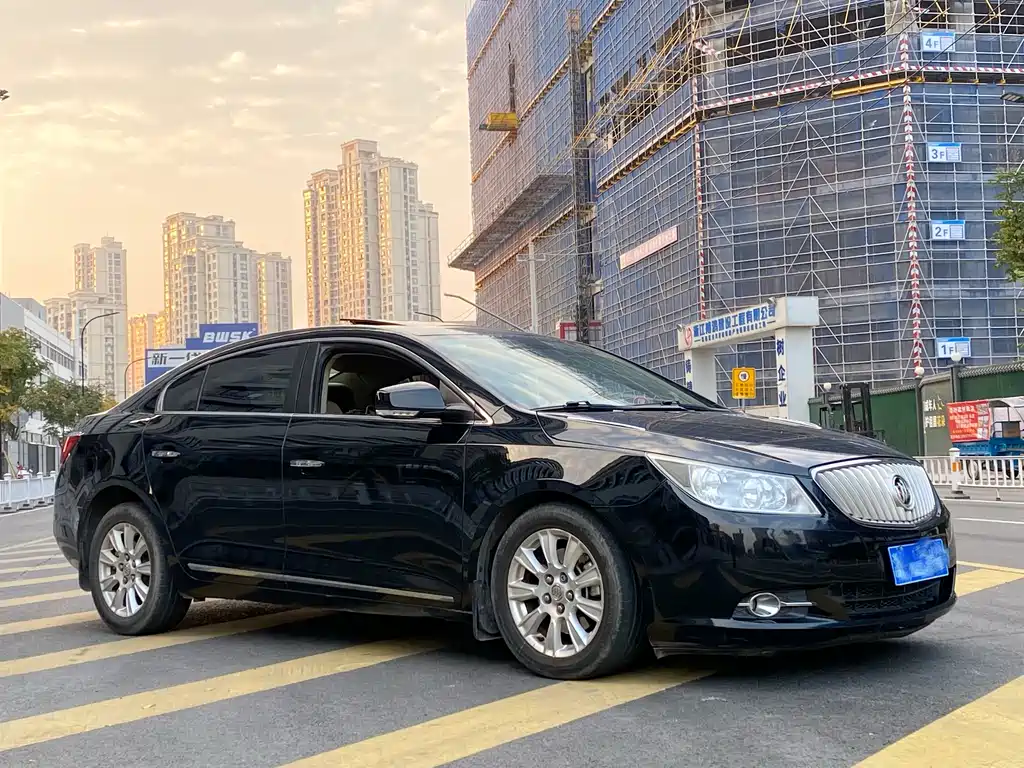 LaCrosse 2.4 L SIDI Luxury