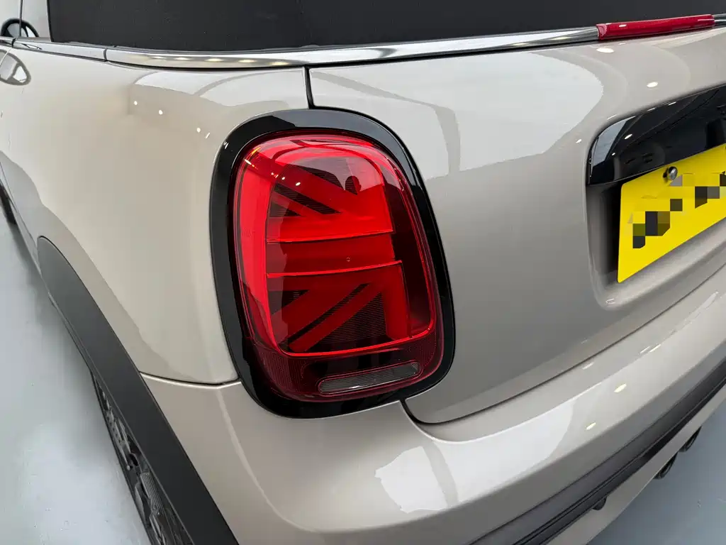 MINI 2.0 T COOPER S CABRIO Artist