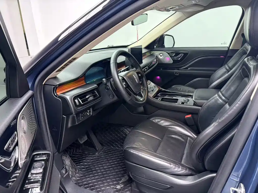 Aviator (Import) 3.0 T V6 AWD Graceful