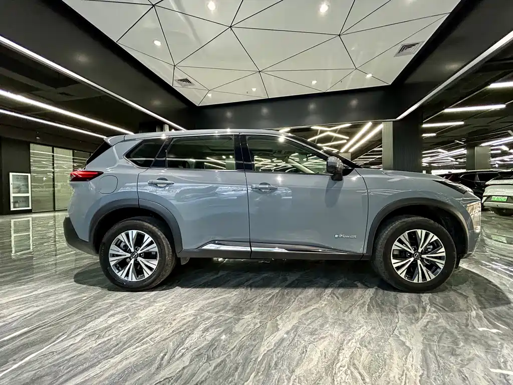 X-Trail e-POWER Super Hybrid Dual Motor 4 WD Luxury